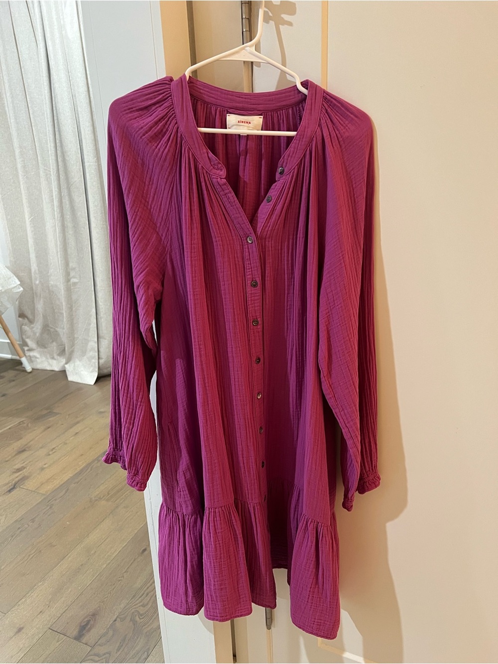 XiRENA Magenta Button-Front Gauze Tunic